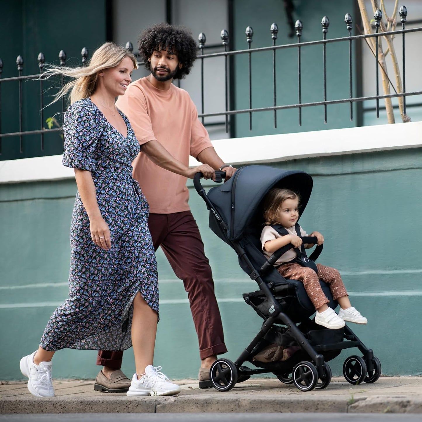 Maxi-Cosi Lara2 Buggy kompakt & leicht – Essential Black